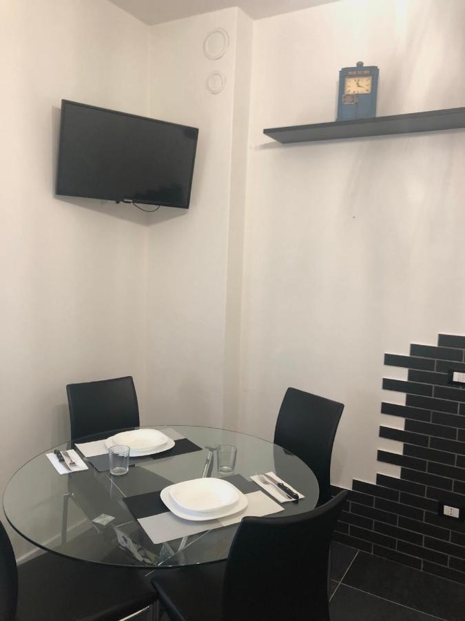Blaxej, Nel Cuore Di Verona, Moderno Ed Elegante, 4 Posti Letto, Wi-Fi, Self Check In Apartment Екстериор снимка