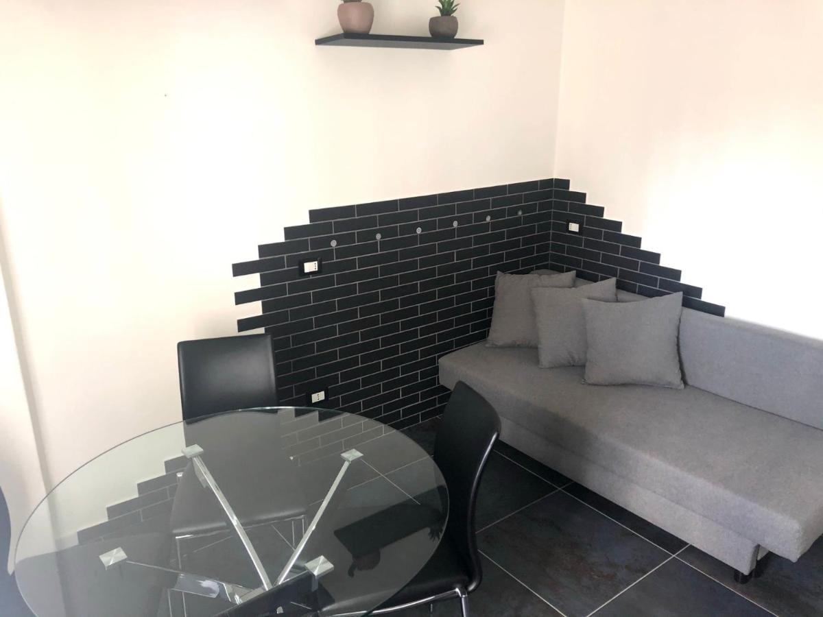 Blaxej, Nel Cuore Di Verona, Moderno Ed Elegante, 4 Posti Letto, Wi-Fi, Self Check In Apartment Екстериор снимка