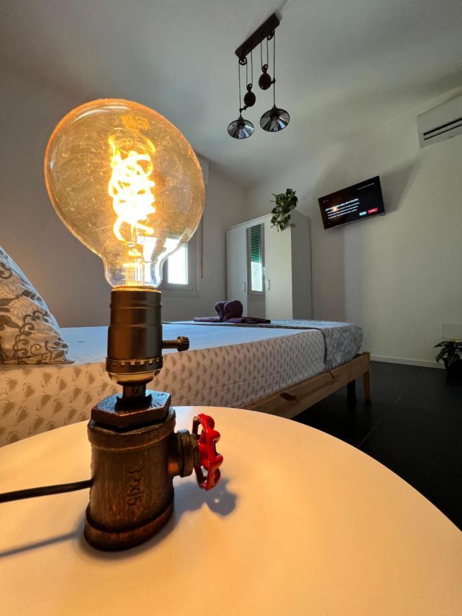 Blaxej, Nel Cuore Di Verona, Moderno Ed Elegante, 4 Posti Letto, Wi-Fi, Self Check In Apartment Екстериор снимка